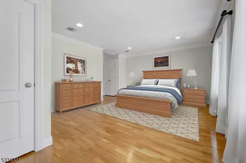 6 Skymark Ct, Upper Saddle River, NJ 07458 photo 5