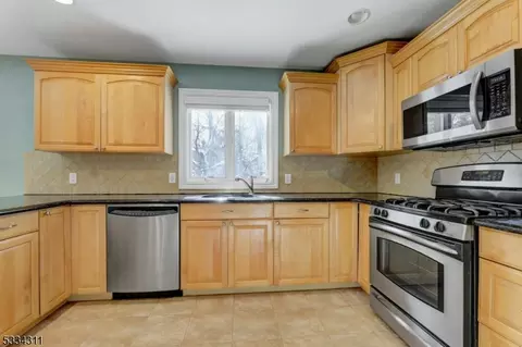 6 Skymark Ct, Upper Saddle River, NJ 07458 photo 16
