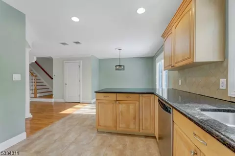 6 Skymark Ct, Upper Saddle River, NJ 07458 photo 14