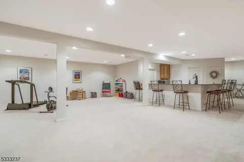 6 Phyllis Ct, Warren, NJ 07059 photo 22