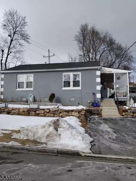 31 Monroe Ave, Dover, NJ 07801 photo 3