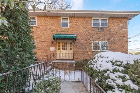162 Belleville Ave #2B, Bloomfield, NJ 07003