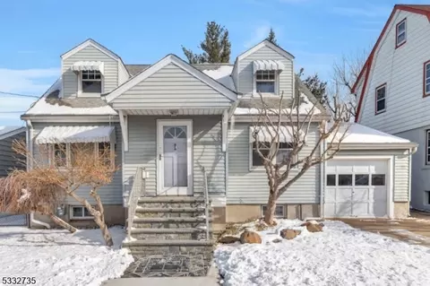 51 Garretson Ave, Totowa, NJ 07512