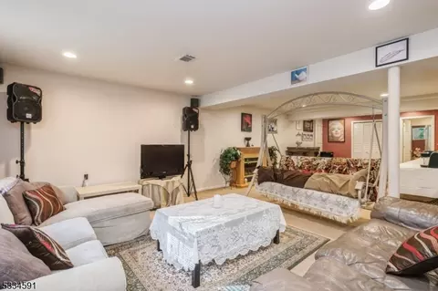 34 Berkshire Way, East Brunswick, NJ 08816
