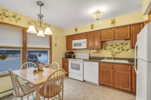 185 E Main St, Prospect Park, NJ 07508 photo 8