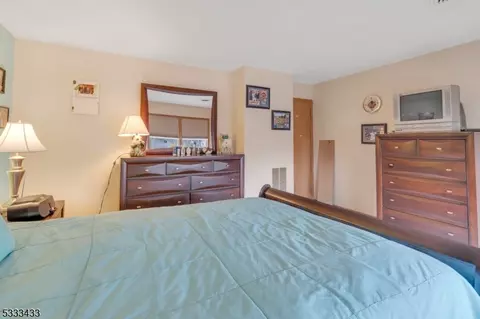 185 E Main St, Prospect Park, NJ 07508 photo 16