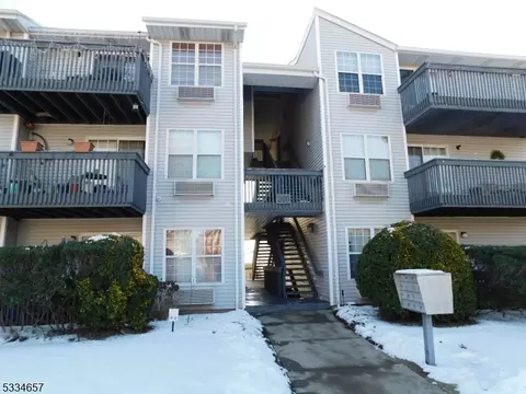 280 Kipp St #3D, Hackensack, NJ 07601