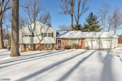 246 Sutton Dr, Berkeley Heights, NJ 07922