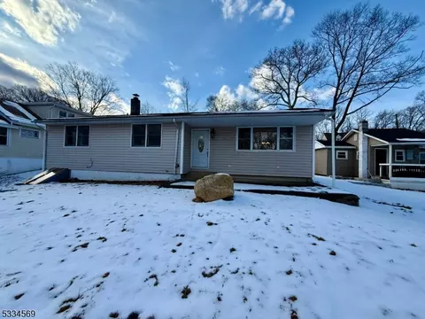301 Espanong Rd, Jefferson, NJ 07849