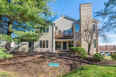 66 Wedgewood Dr, Montville, NJ 07045