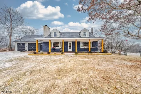 986 Fairview Lake Rd, Newton, NJ 07860
