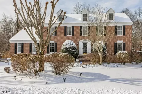 17 Golf View Dr, Princeton, NJ 08540
