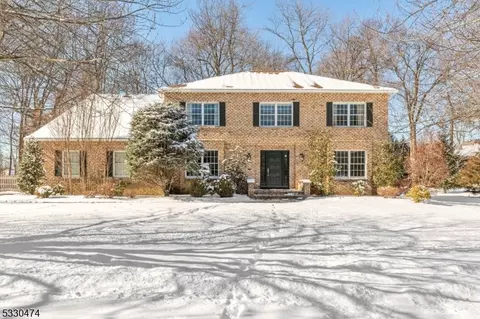 105 Grassman Pl, Berkeley Heights, NJ 07922