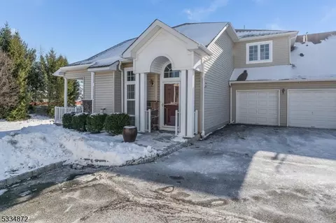 1004 Schindler Dr N, Monmouth Junction, NJ 08852