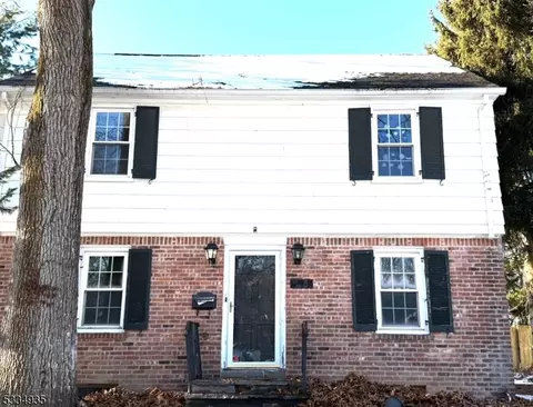 15 Essex Rd, Essex Fells, NJ 07021