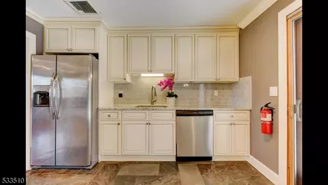 155 Elm St, Dover, NJ 07801 photo 14