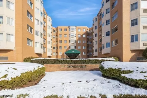290 Anderson St #3B, Hackensack, NJ 07601 photo 2