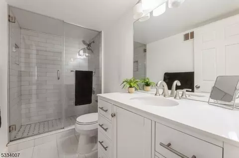 290 Anderson St #3B, Hackensack, NJ 07601 photo 34