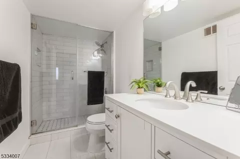 290 Anderson St #3B, Hackensack, NJ 07601 photo 35