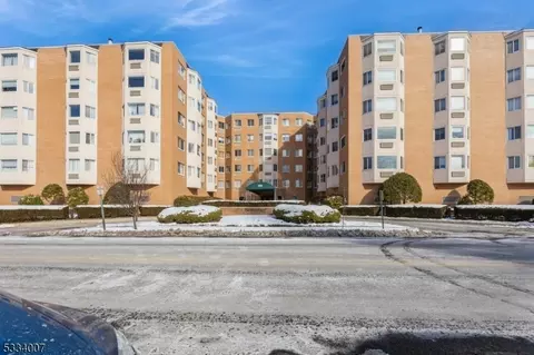 290 Anderson St #3B, Hackensack, NJ 07601