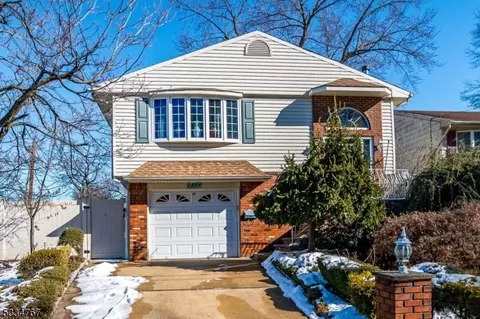 1327 Kanski Ct, Rahway, NJ 07065