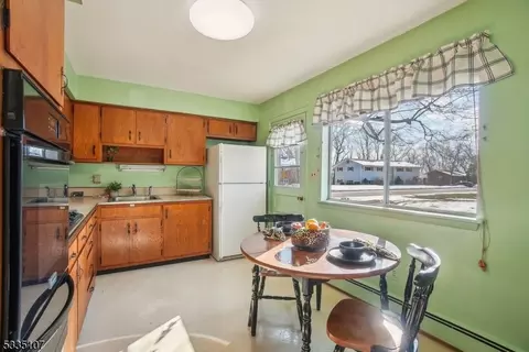15 Michael Ct, Dover, NJ 07801 photo 8