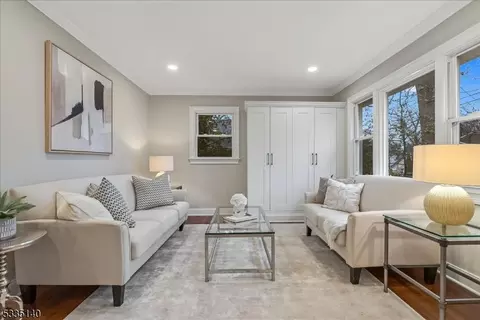 88 Pleasant Ave, Fanwood, NJ 07023
