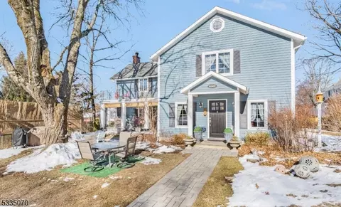 2 Bridge St, Mendham, NJ 07945