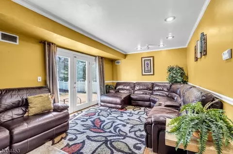 80 Palmer Dr, Wayne, NJ 07470 photo 7