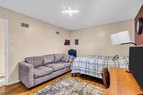 80 Palmer Dr, Wayne, NJ 07470 photo 17