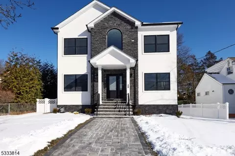 126 Ploch Rd, Clifton, NJ 07013
