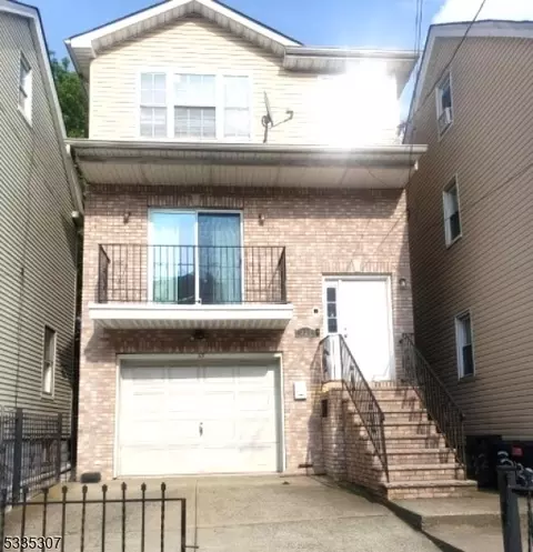 328 S 19th St, Newark, NJ 07103