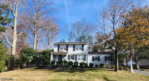 6 Brothers Pl, Morristown, NJ 07960
