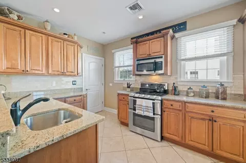 206 Hillside Ave, Nutley, NJ 07110 photo 11