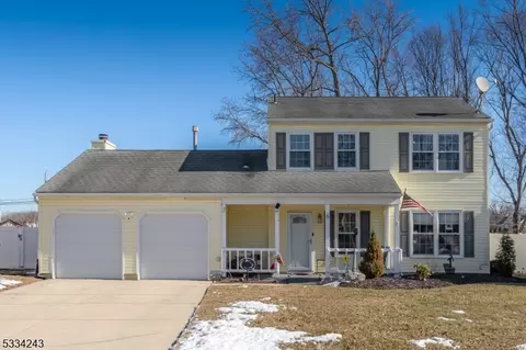 6 Hampton Ct, Gloucester Twp, NJ 08012