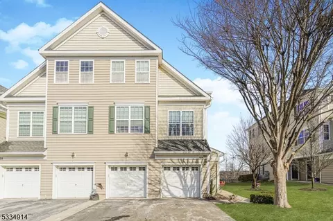 101 Swing Bridge Ln, South Bound Brook, NJ 08880
