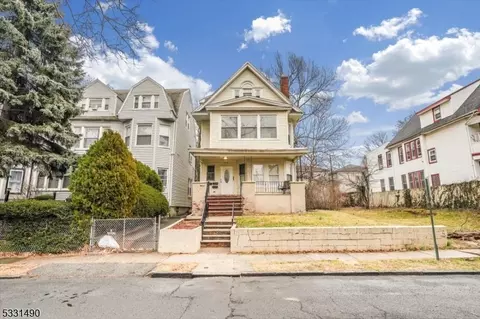 126 N 14th St, East Orange, NJ 07017