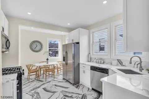 176 Pomona Ave, Newark, NJ 07112