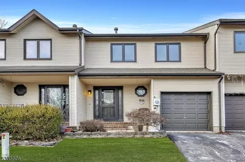 15 Elm Ter, Flemington, NJ 08822