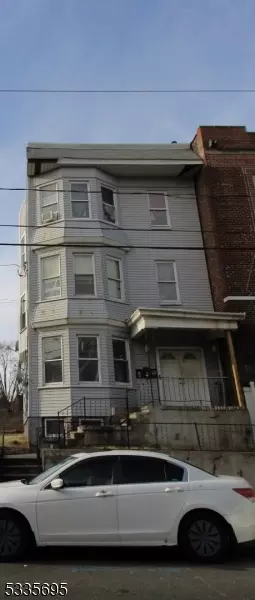 159 21st St, Irvington, NJ 07111