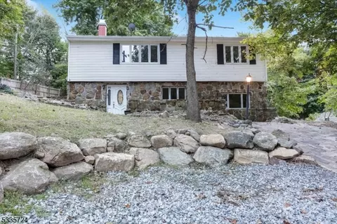 88 Nolans Point Rd, Jefferson, NJ 07849