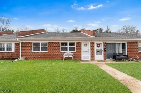107 Waterfront Dr #107, Brick Twp, NJ 08724