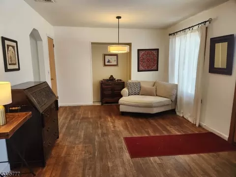739 Boyd Rd, Paramus, NJ 07652 photo 5
