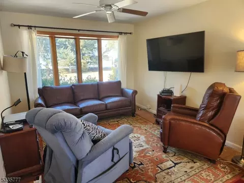 739 Boyd Rd, Paramus, NJ 07652 photo 10