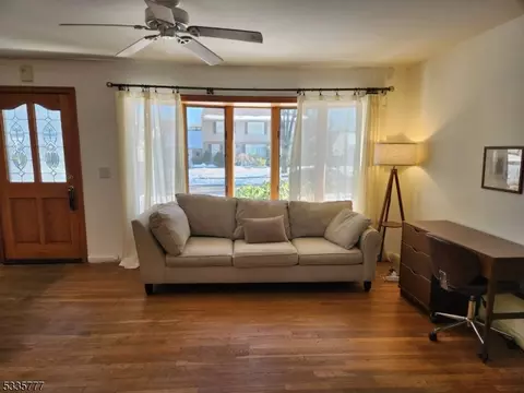 739 Boyd Rd, Paramus, NJ 07652 photo 3