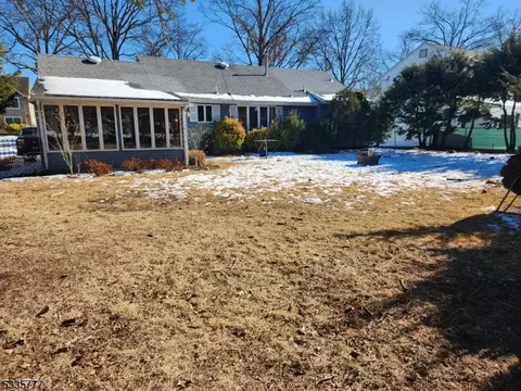 739 Boyd Rd, Paramus, NJ 07652 photo 18