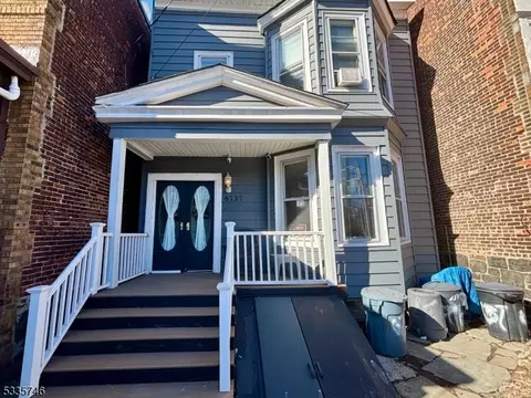 6737 Kennedy Blvd, North Bergen, NJ 07047