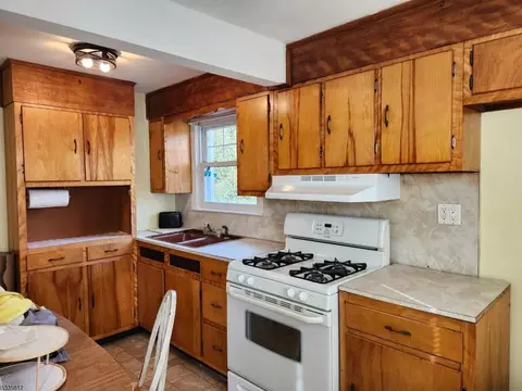 232 Stephenson Ave, Middlesex, NJ 08846 photo 7