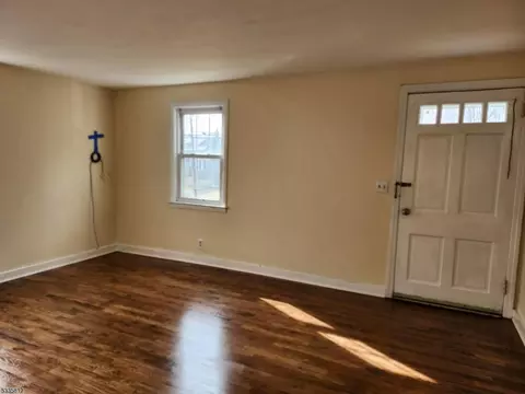 232 Stephenson Ave, Middlesex, NJ 08846 photo 2