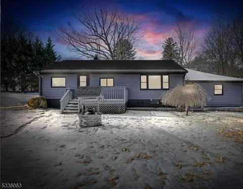 13 Telemark Rd, Rockaway Twp, NJ 07866